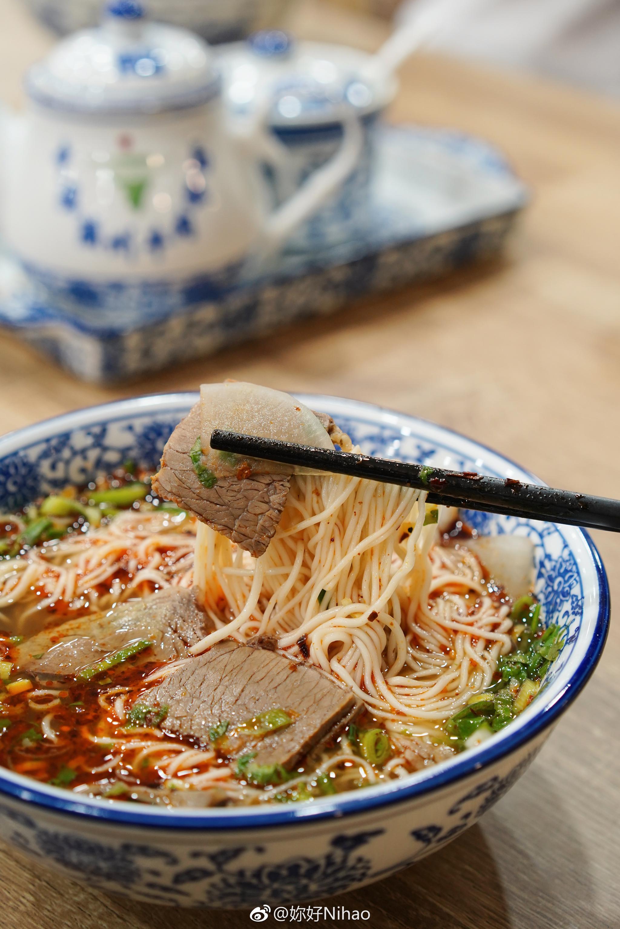 张掖火车站后面的小巷子