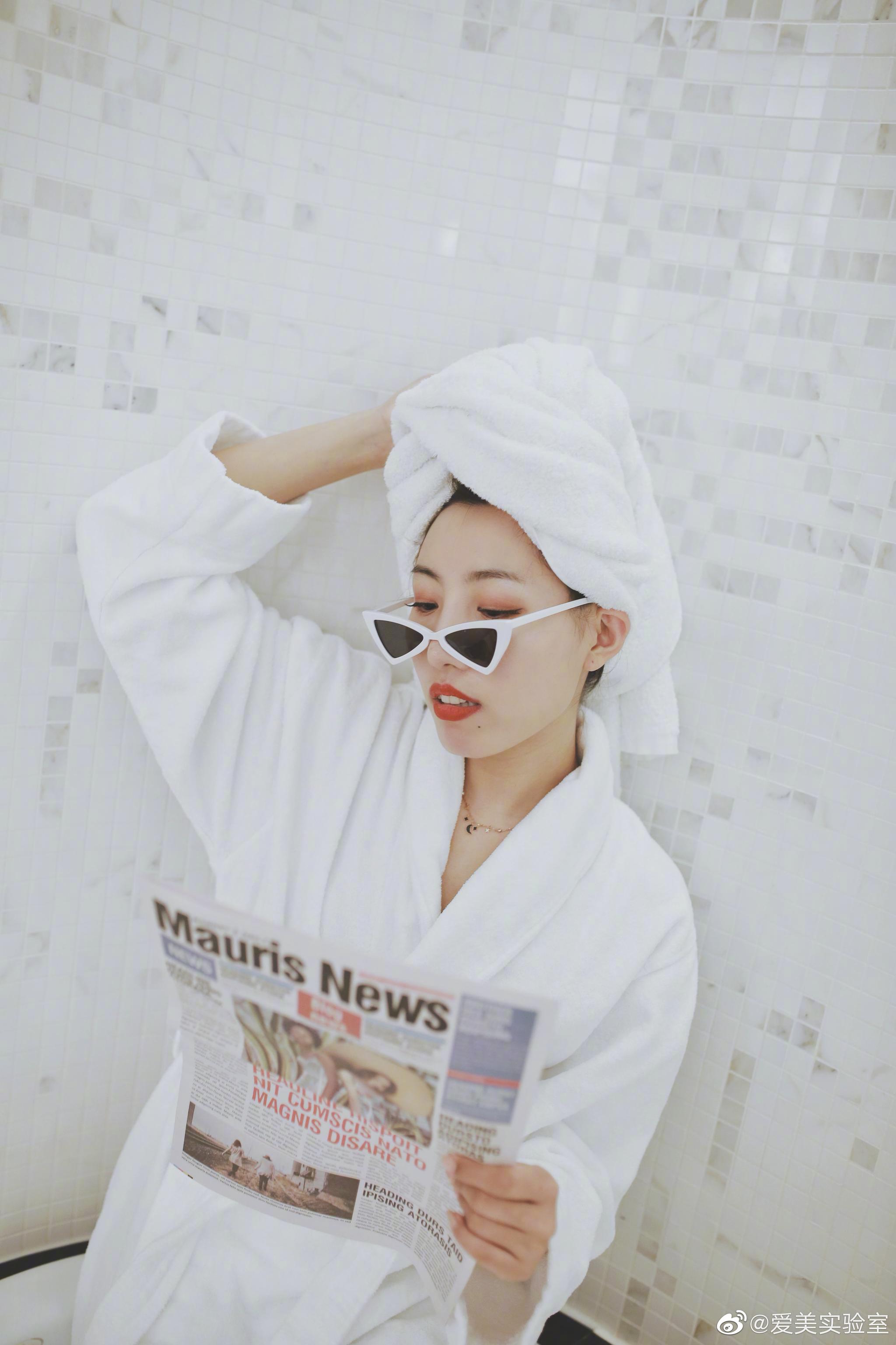 爱美实验室ins风浴袍照ins上风靡已久的拍照风优尼克丁优尼克