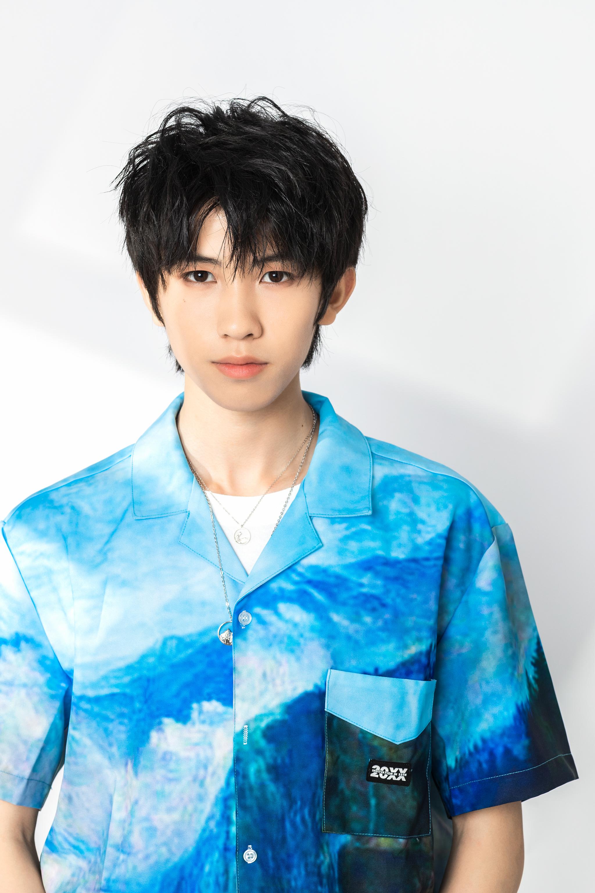 易安音乐社-林墨 第二支单曲《海上 地上 天上》已全网上线～在这烦