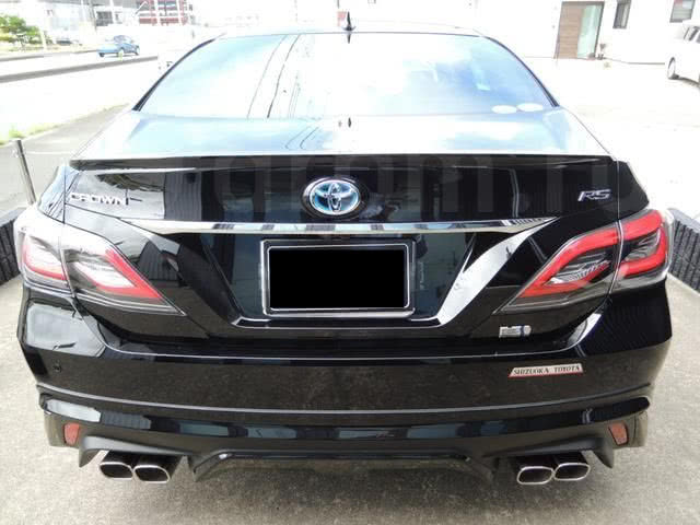 2019款丰田皇冠到店实拍网友早这样就没亚洲龙什么事了