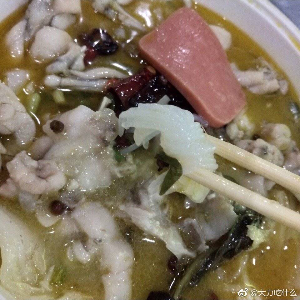 泡椒田鸡的分量让人震惊|外卖|田鸡|泡椒_新浪网