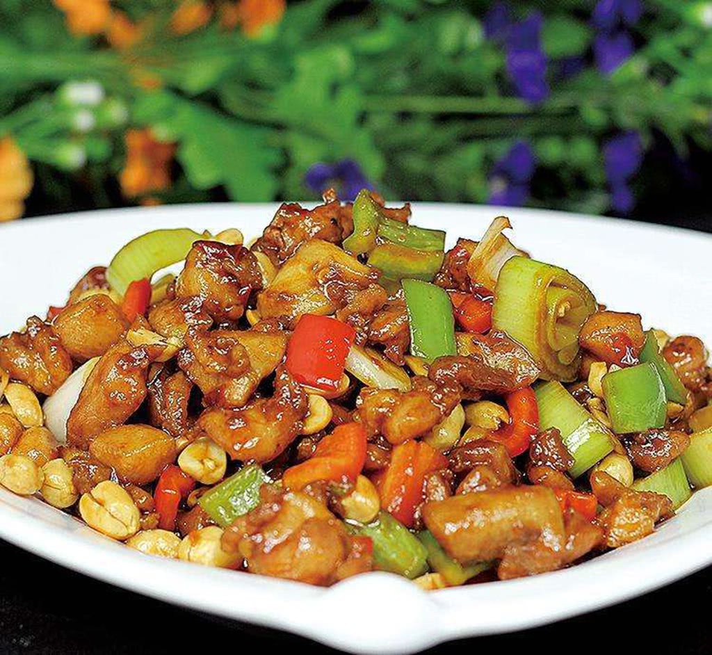 宫爆肉丁口感不好厨师说漏嘴按照这个方法做肉嫩仁脆