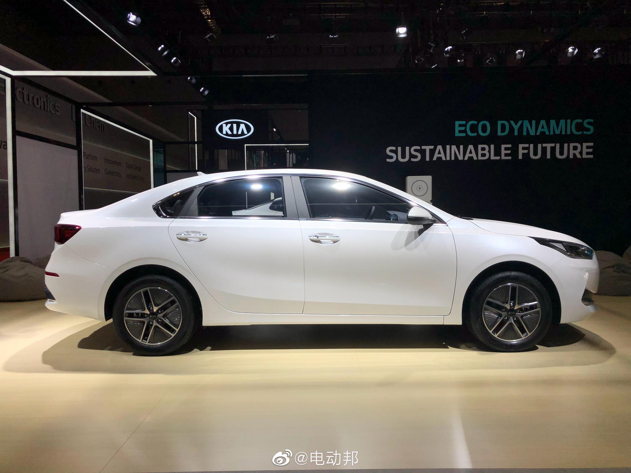 东风悦达起亚全新一代k3插电混动车型亮相