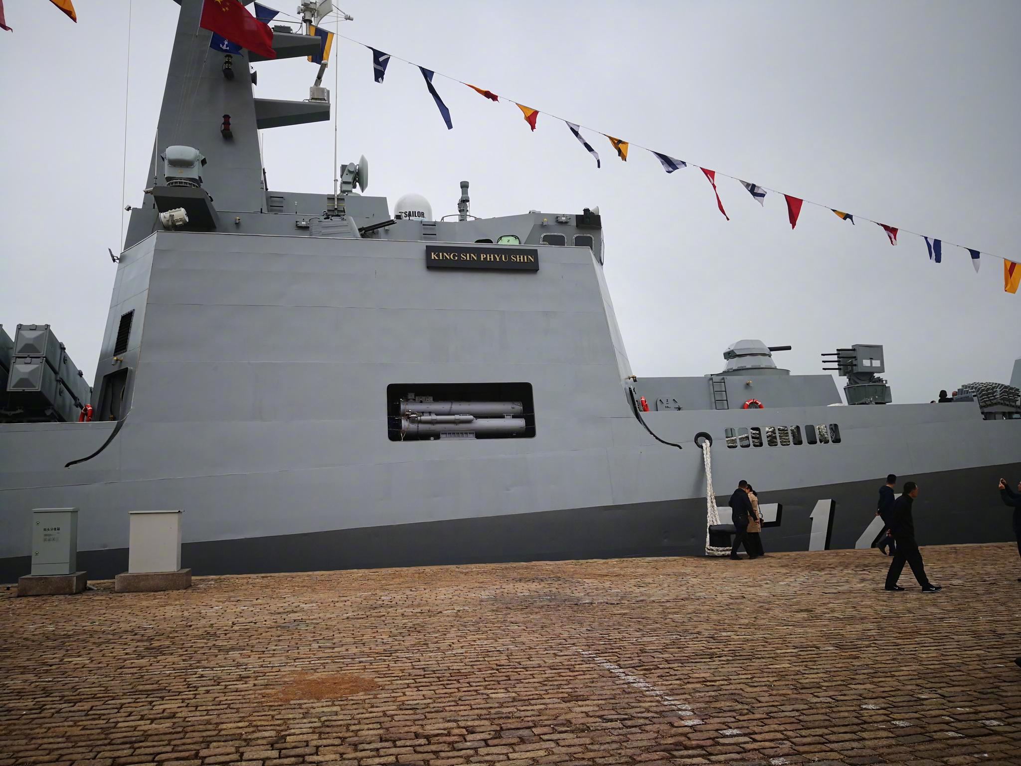 缅甸海军国产护卫舰f14"辛标信"号