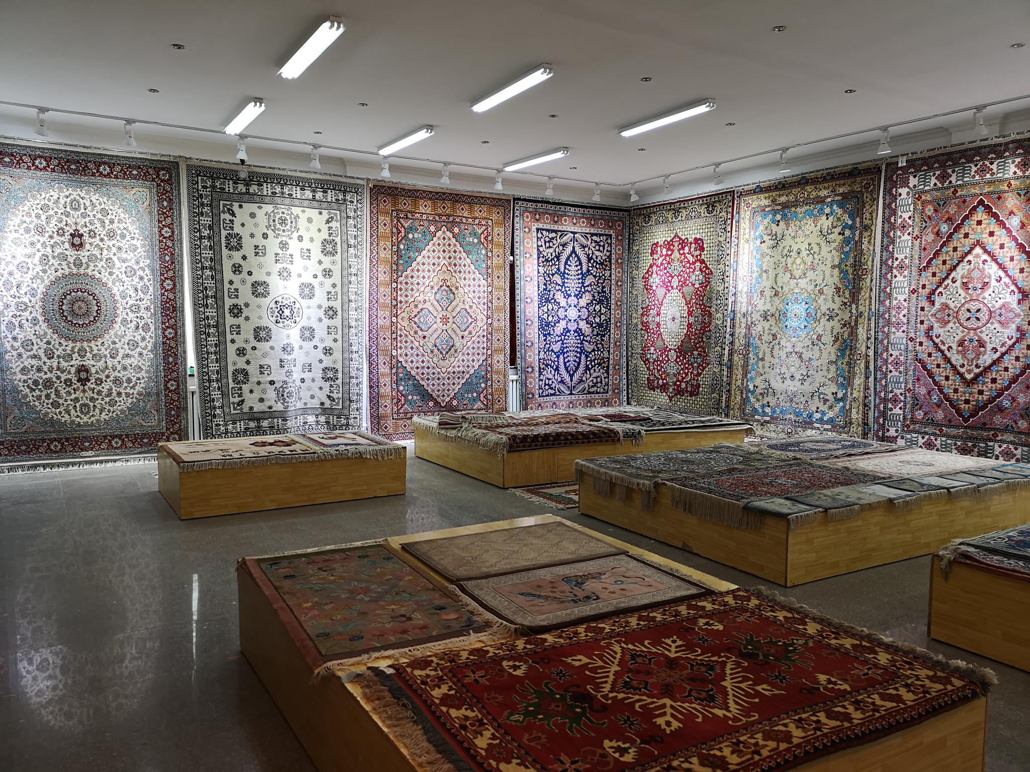 和田地毯博物馆里的地毯,纹样太漂亮了