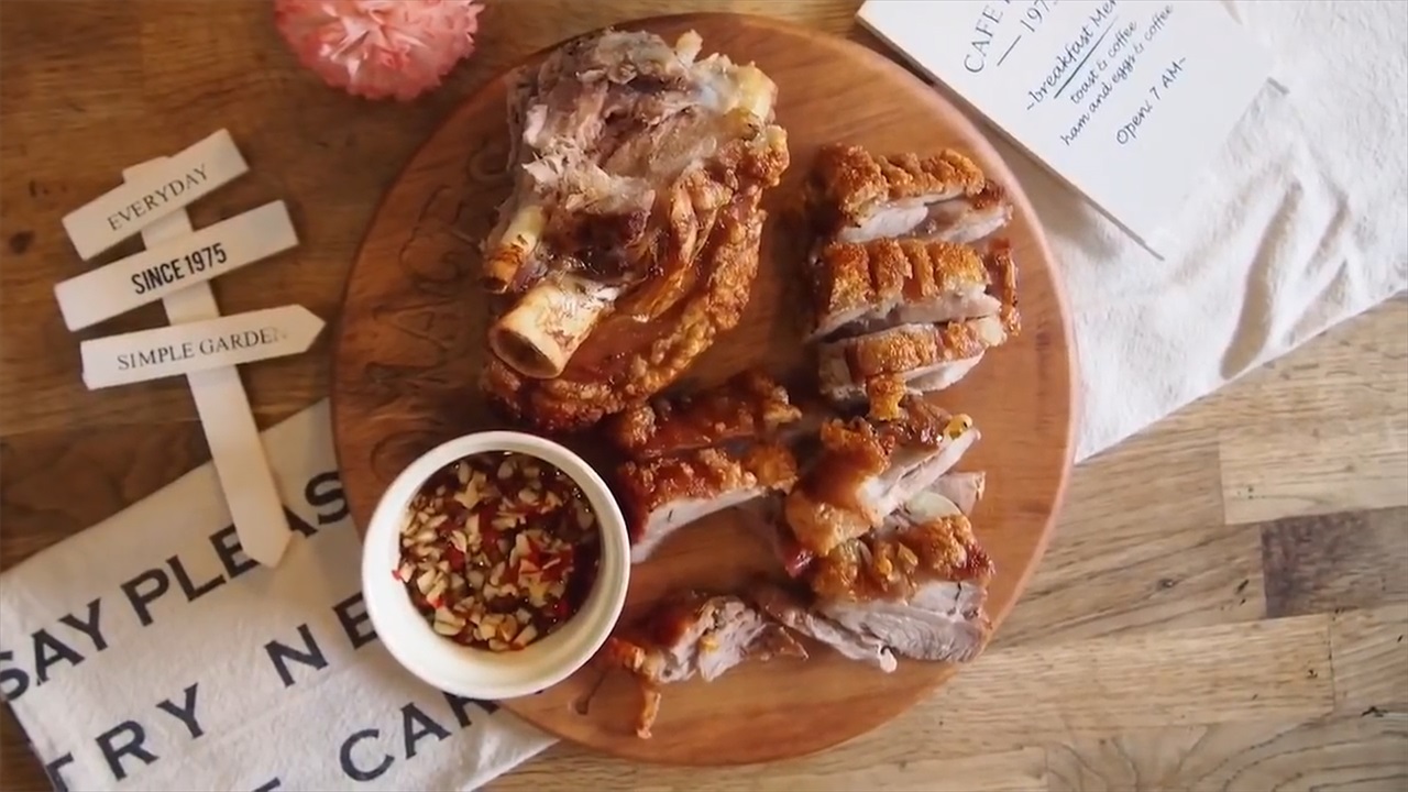 这种食物在外国人眼中很怪异,看着吓人但很好吃,你知道是什么吗