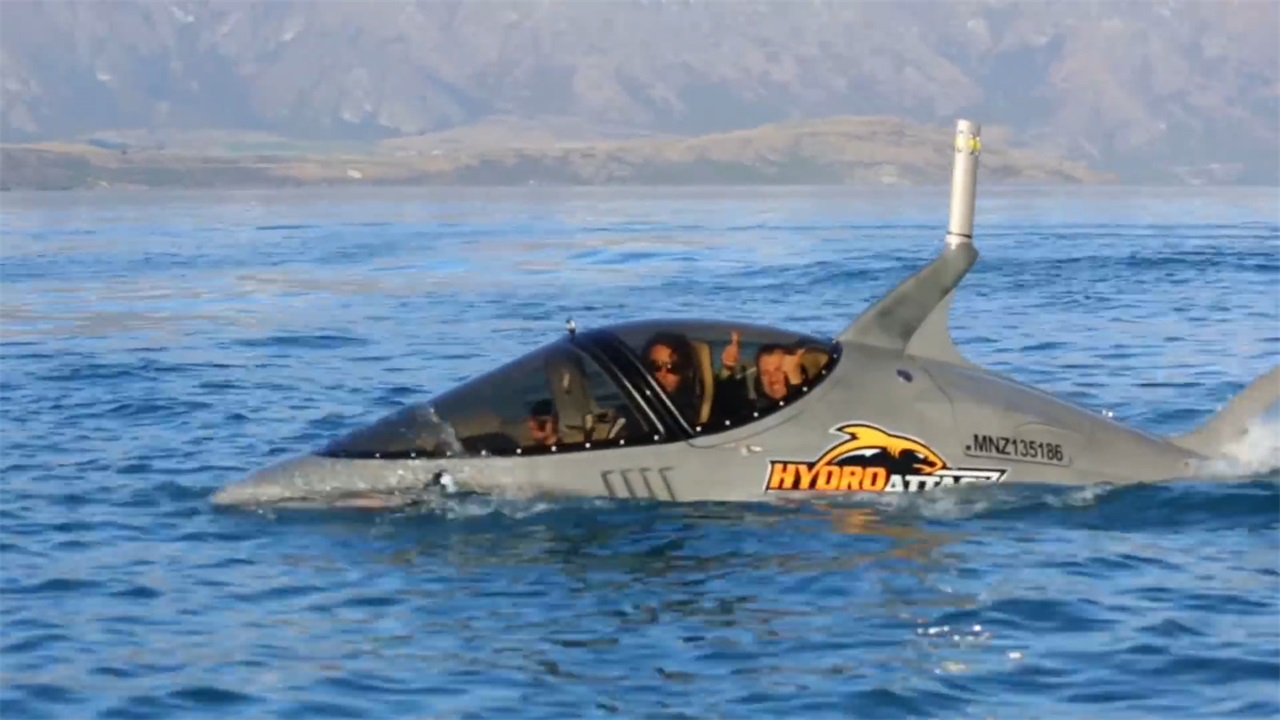 世界最"灵活"潜艇,从水面最高可腾空4米,时速达80公里|潜艇|鲨鱼|时速