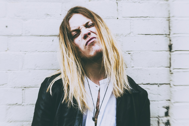 新晋灵魂歌手isaac gracie来为你的4月"吟诗"啦!