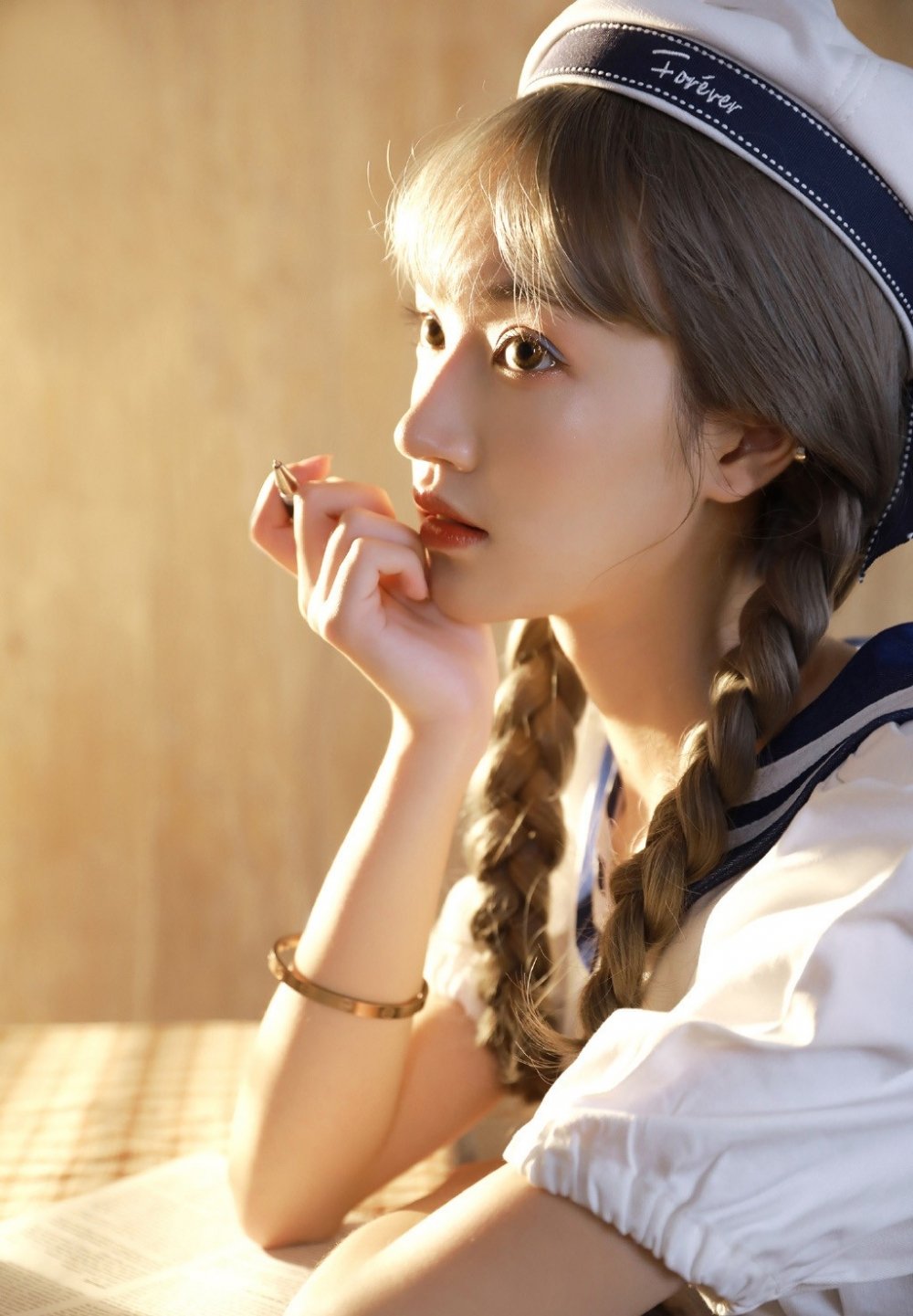 水嫩大眼萌妹子可爱双麻花辫学生制服诱惑清新甜美写真