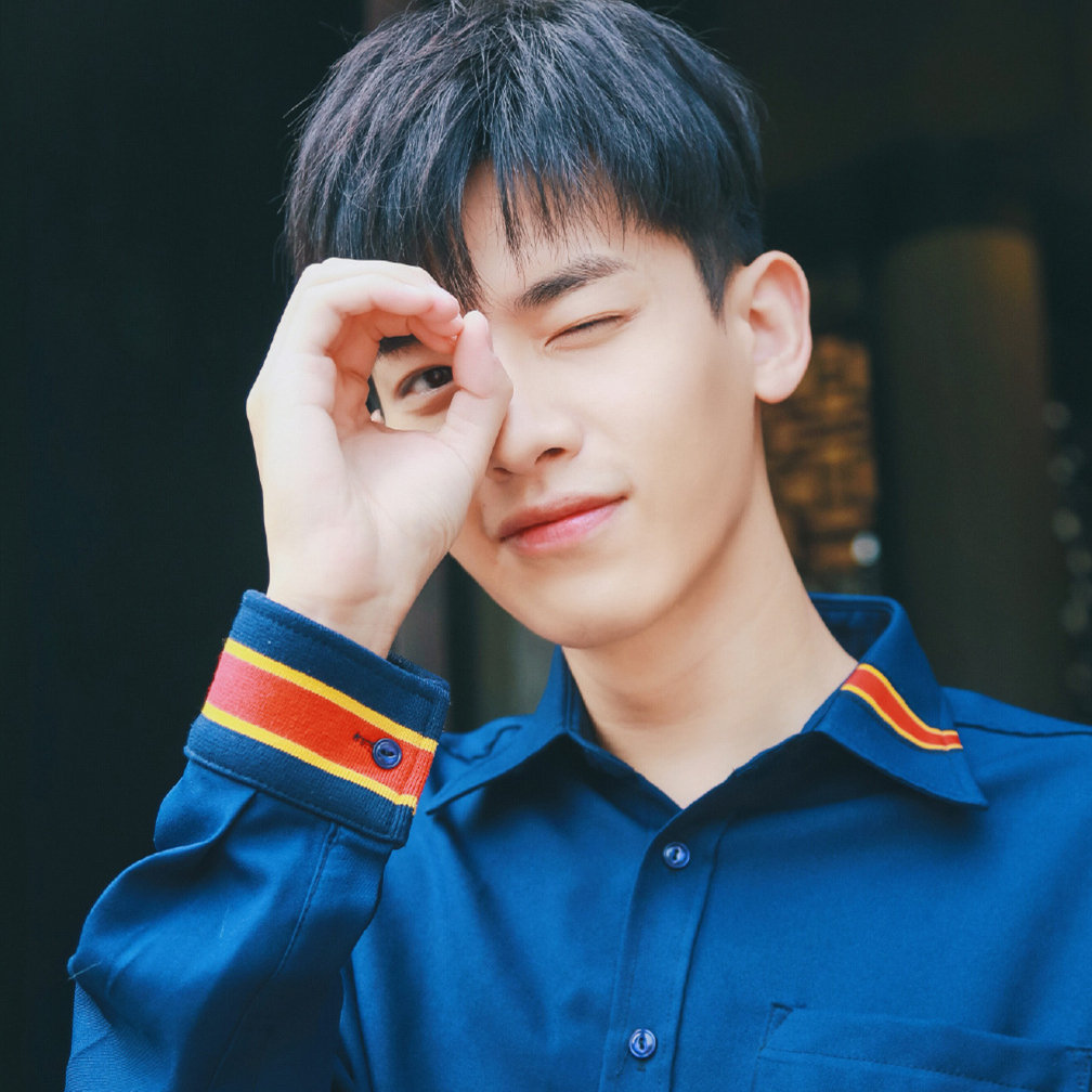 我发现招风耳的男生会显得特别机灵