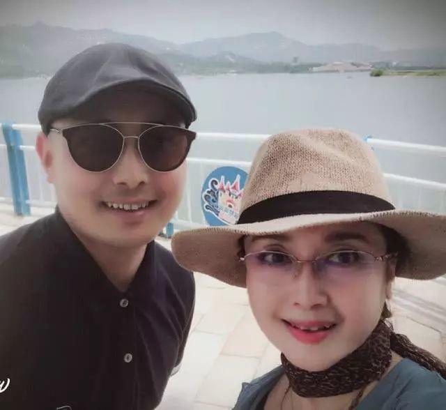 魏慧丽的老公是京剧武生泰斗袁金凯的儿子袁振林老师.