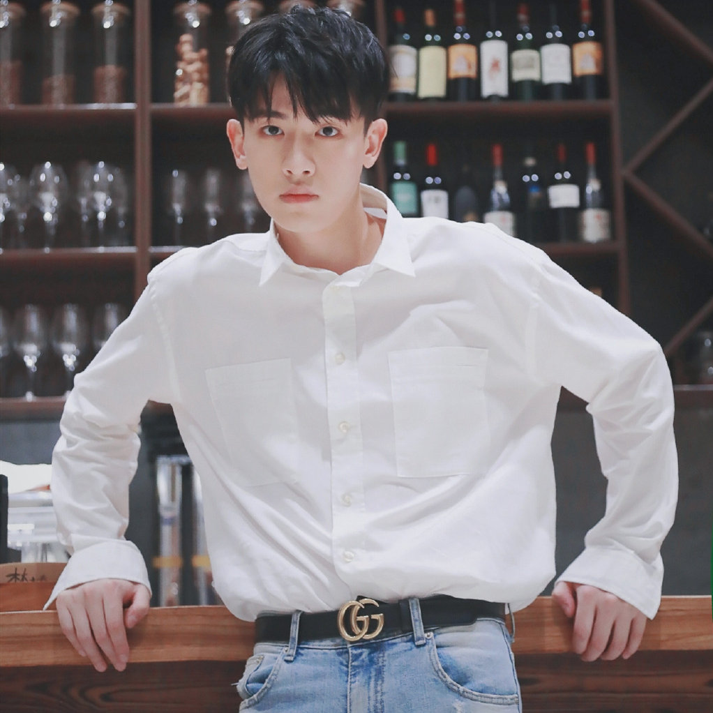 我发现招风耳的男生会显得特别机灵