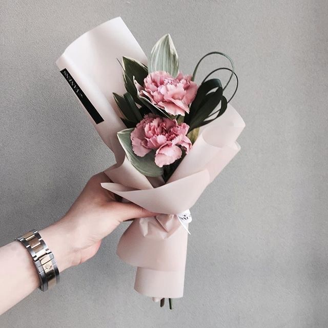 生活中的小美好,母亲节康乃馨花束包装