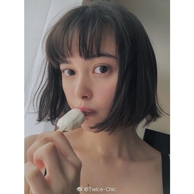 玉城tina生活在东京的22岁美日混血标志性齐刘海蘑菇短发