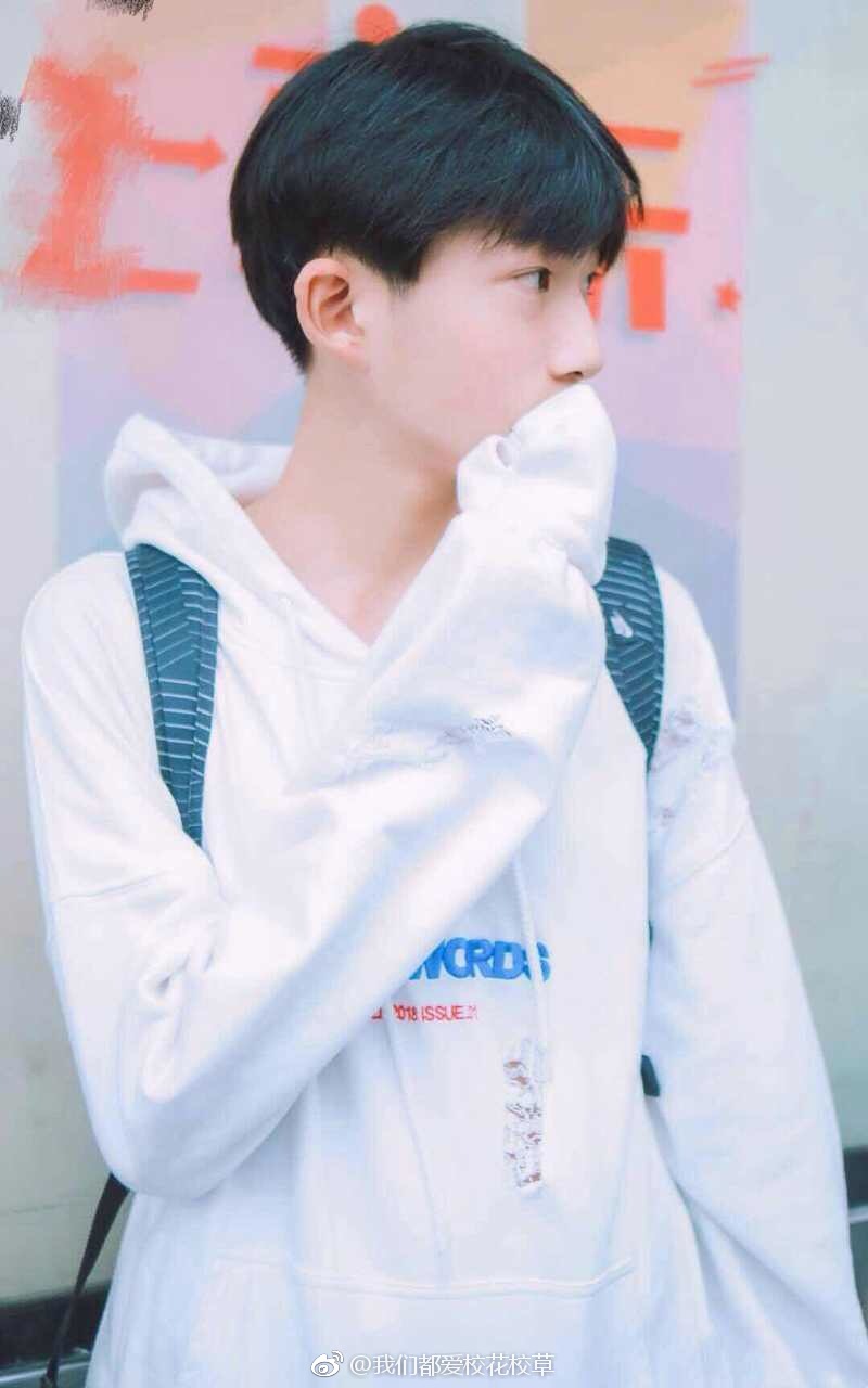 吉他(想上墙的(美女)校花(帅哥)校草们,请私信发你无水印高清照片九张