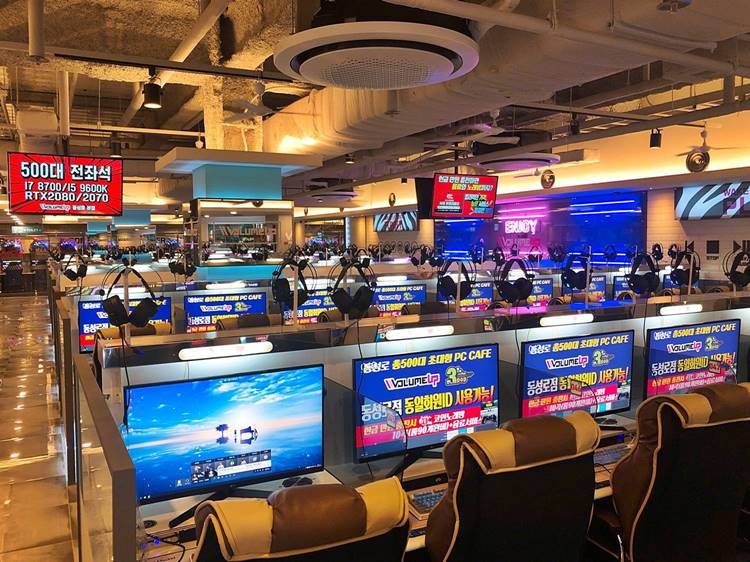 现在韩国的网吧也太豪华了吧大邱东城路的这家