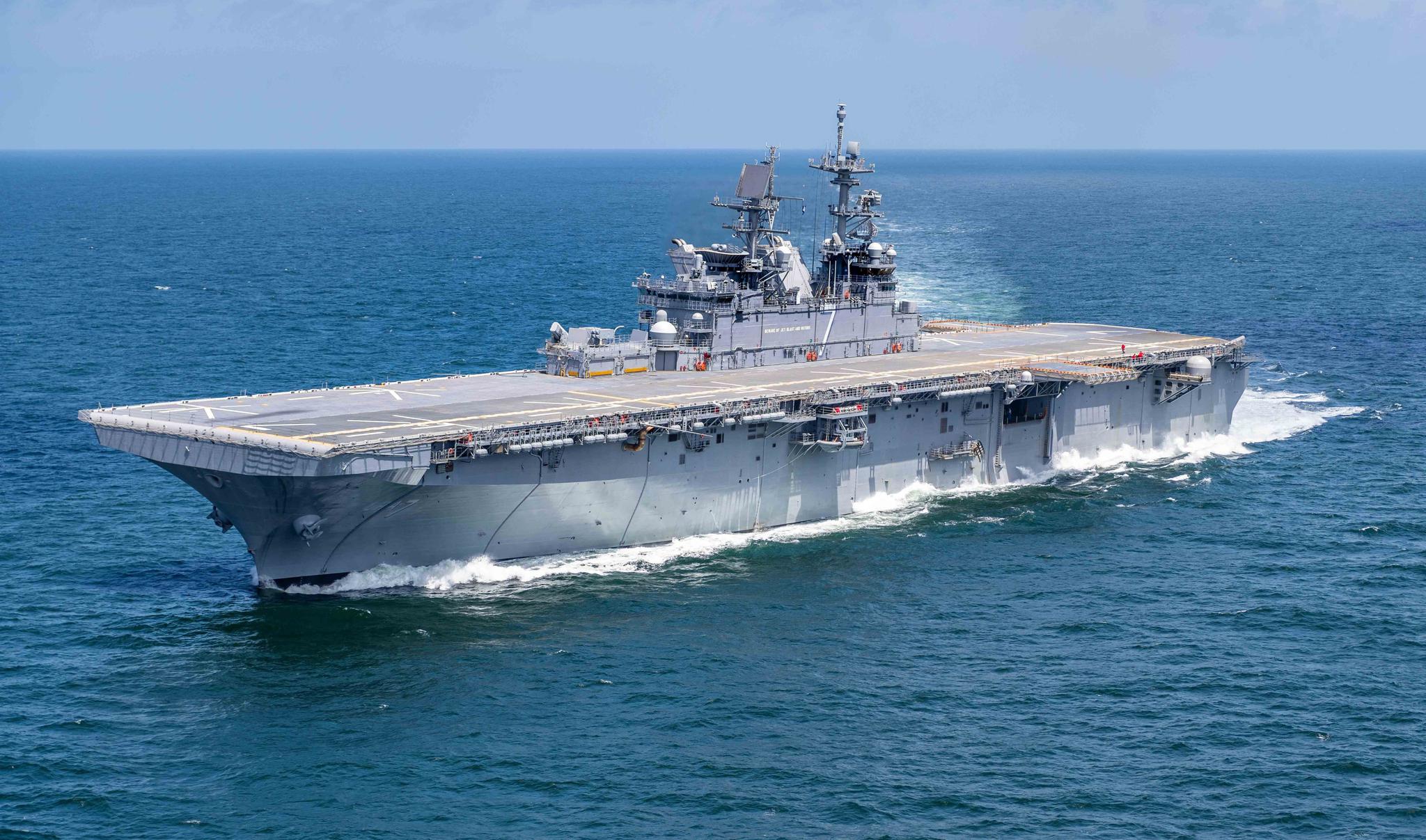 美国亨廷顿·英格尔斯工业(hii)公司宣布美国海军"美国"级两栖攻击舰