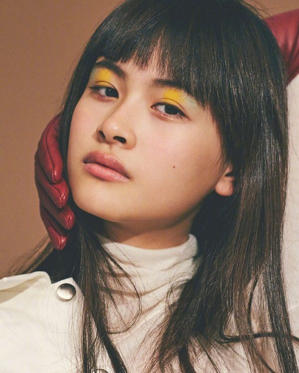 与易烊千玺同框 家世不输木村光希的高桥拉拉 与易烊千玺同框 家世不输木村光希的高桥拉拉