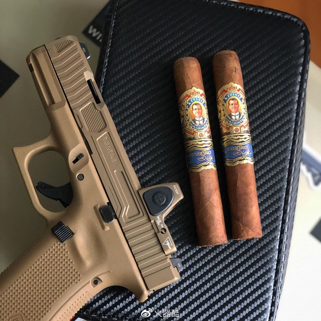 【美酒雪茄与枪】美国枪迷的日常操作