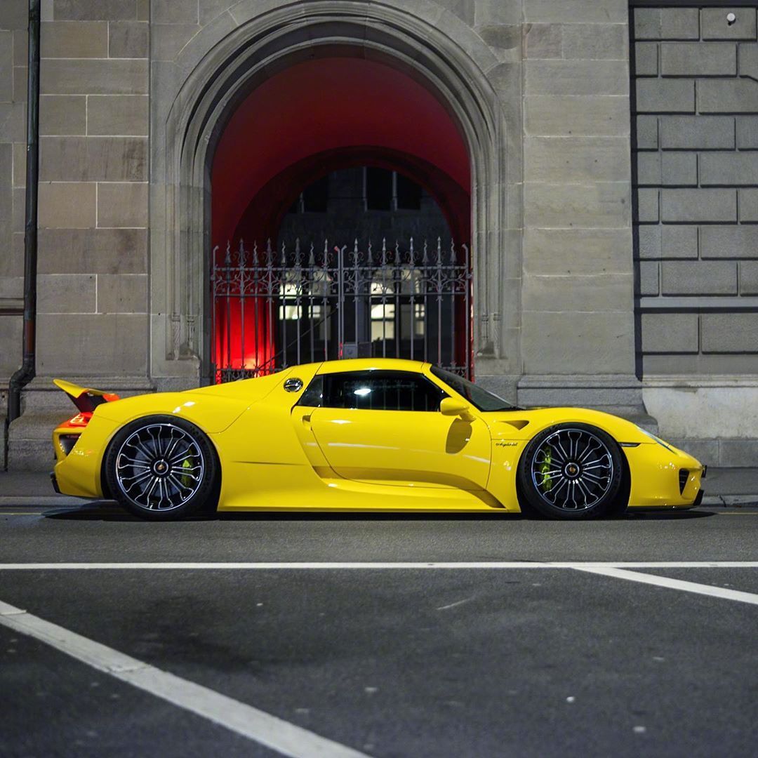 保时捷918 spyder,一枚超级小黄车!_高清图集_新浪网