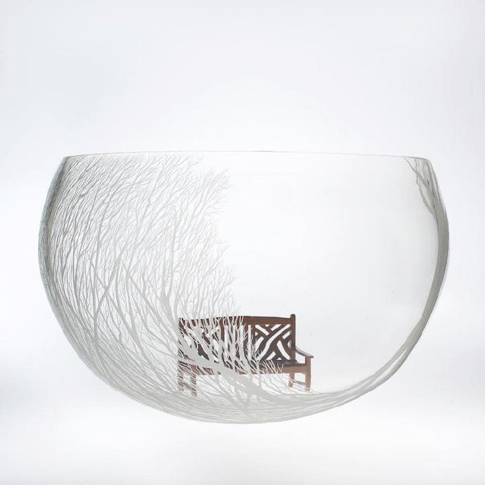 刻有精美树木的玻璃器皿 日本艺术家 kayo yokoyama
