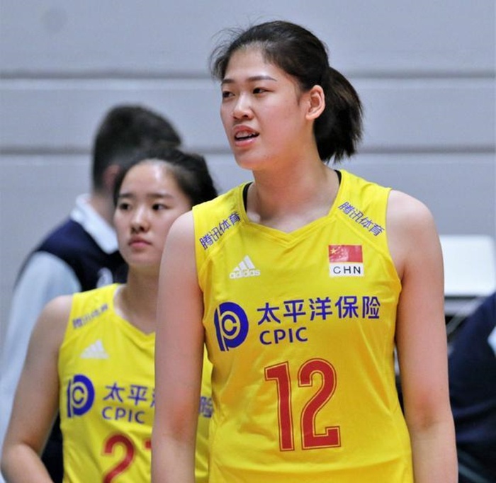中国女排19岁新星4项数据排名全队第一!央视解说盛赞李盈莹