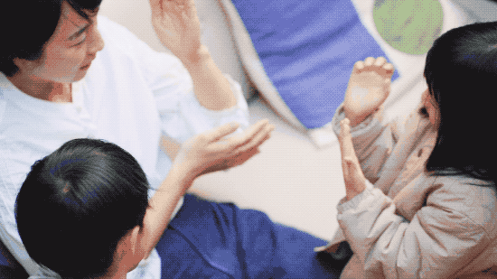 市中心最强违建房：没屋顶，一家五口每天露营、烧烤、泡温泉（组图） - 9