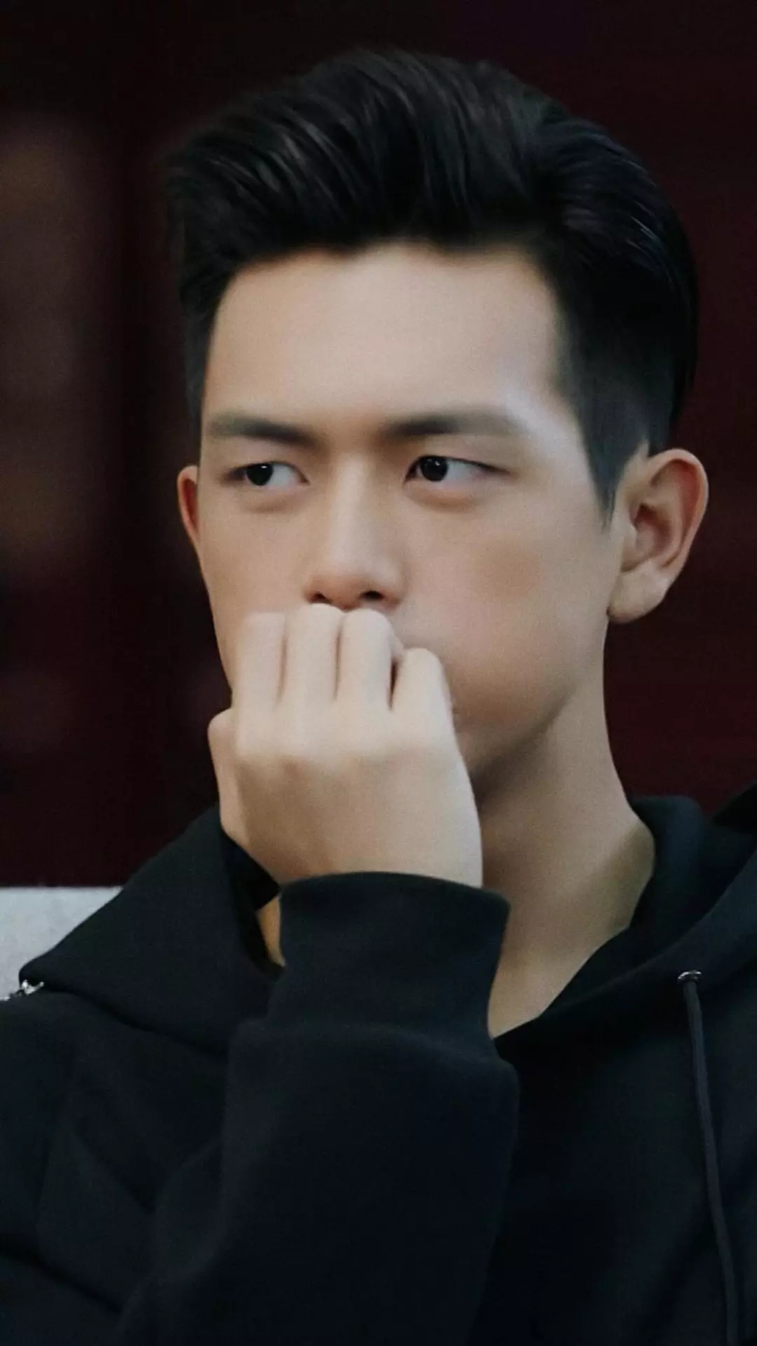 韩商言李现高清壁纸想和他谈恋爱的举手