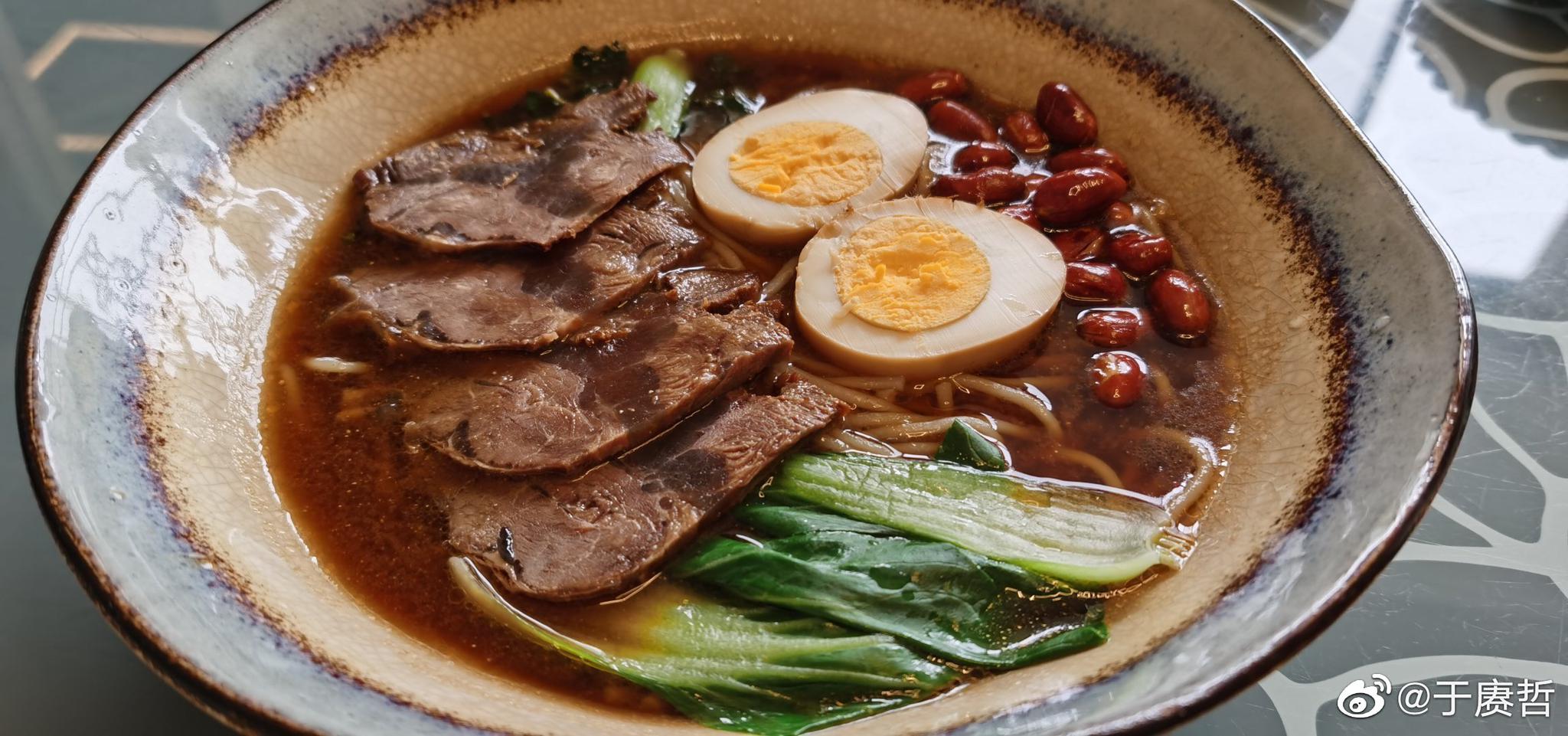 卤牛肉,今天才吃到嘴里,为的是入味和成型,绝佳,肉质q弹浓香