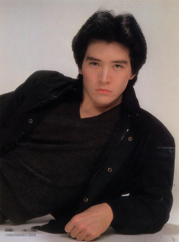 费翔58岁生日不忘工作,晒近照令人感叹,彷如吃了"防腐剂"一般