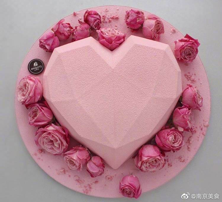 世界上最温柔的心形蛋糕,母亲节送给妈妈最好的礼物