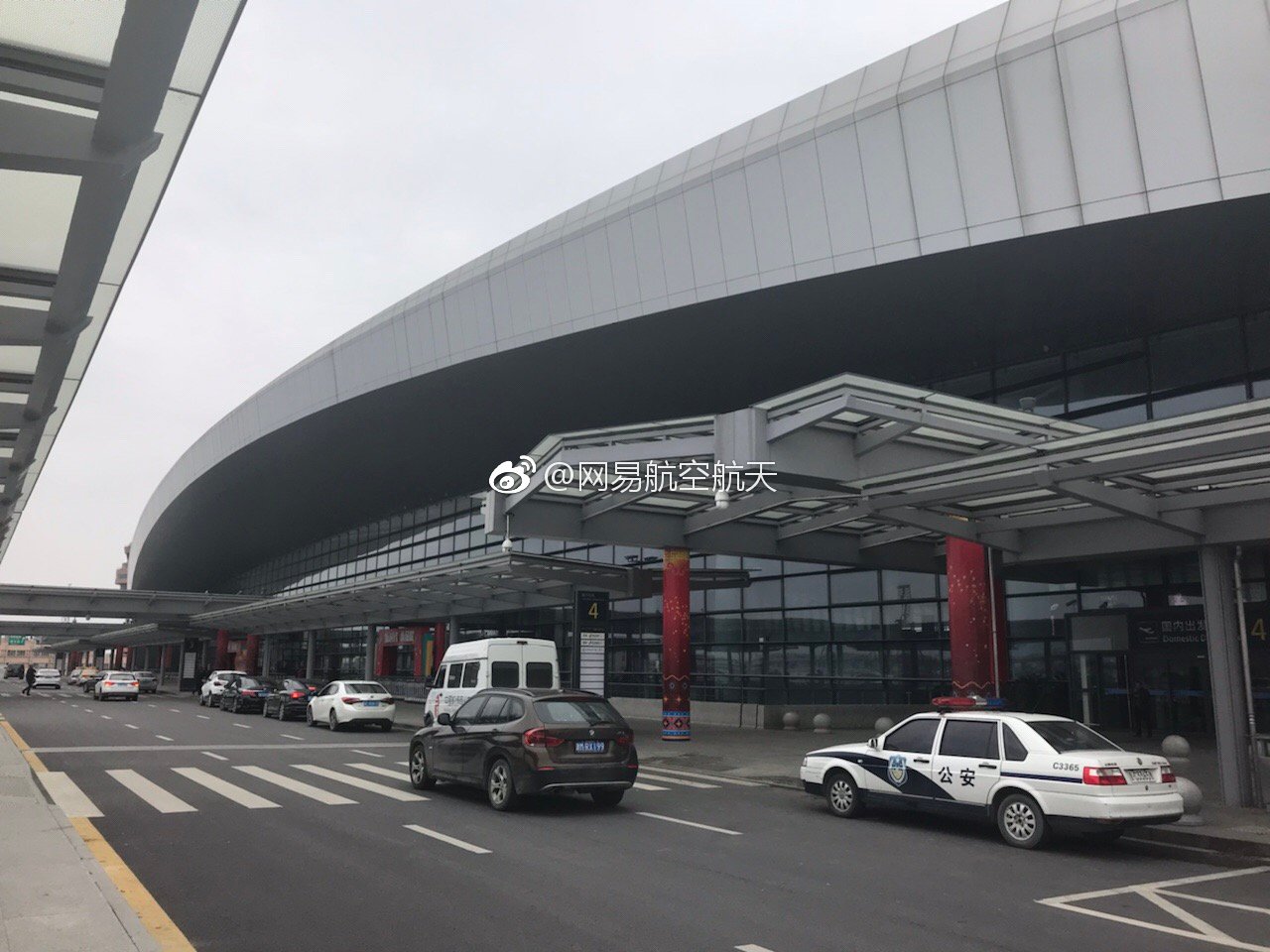 东方航空 上个月在温州t2启用了自营贵宾休息室,目前看使用的人还不