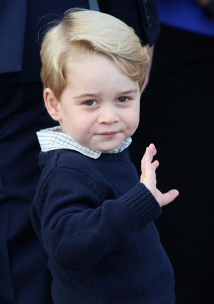 英国王室发布路易斯小王子一周岁照片,纪念他的第一个生日