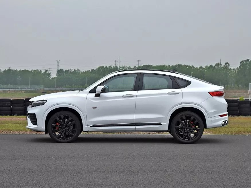 《言车社》13.58万起,吉利首款轿跑suv星越上市,又一个爆款来了?