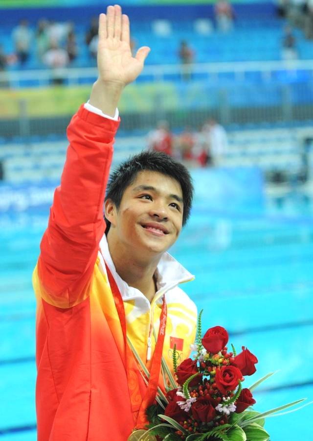 为弟弟离开国家队,妻子是设计师|何冲|三米板|世界冠军_新浪新闻