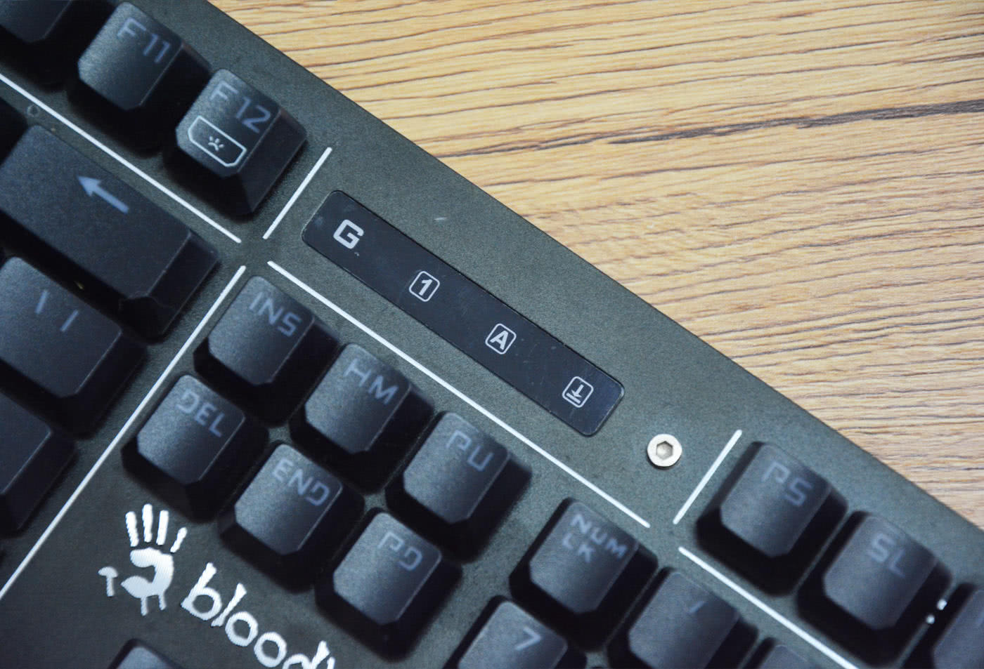 想要游戏玩的痛快双飞燕b975电竞机械键盘带你飞