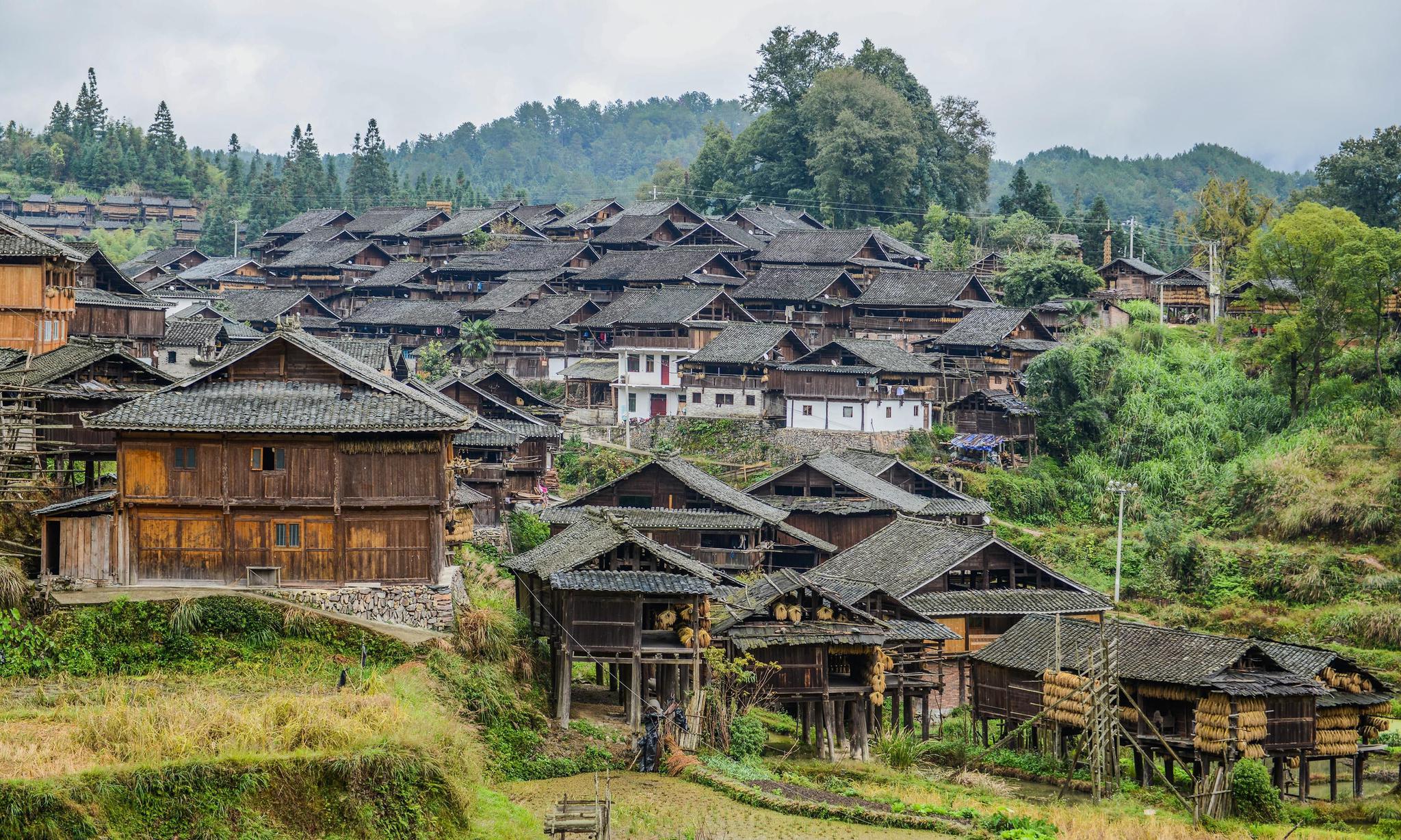 贵州最原始的侗寨名字叫小黄这里美女如云人人爱唱歌