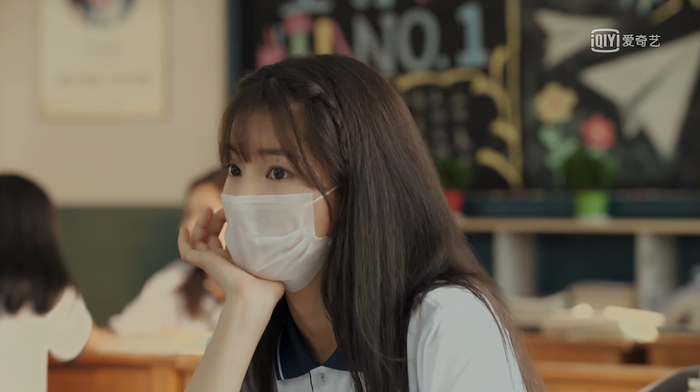 《唯美貌不可辜负》今日上线 辛瑞琪"巴掌脸"引热议