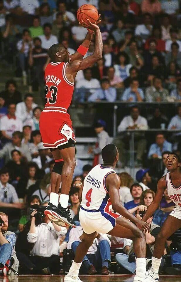 jordan wearing bred 4