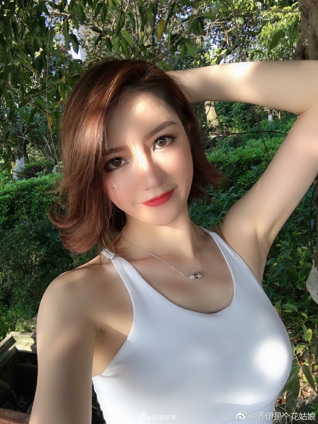 健身美女练出火辣曲线 发朋友圈不用p图