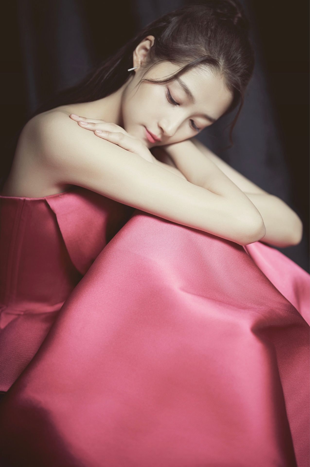 关晓彤穿粉色礼服元气满满散发出浓浓的果味气息