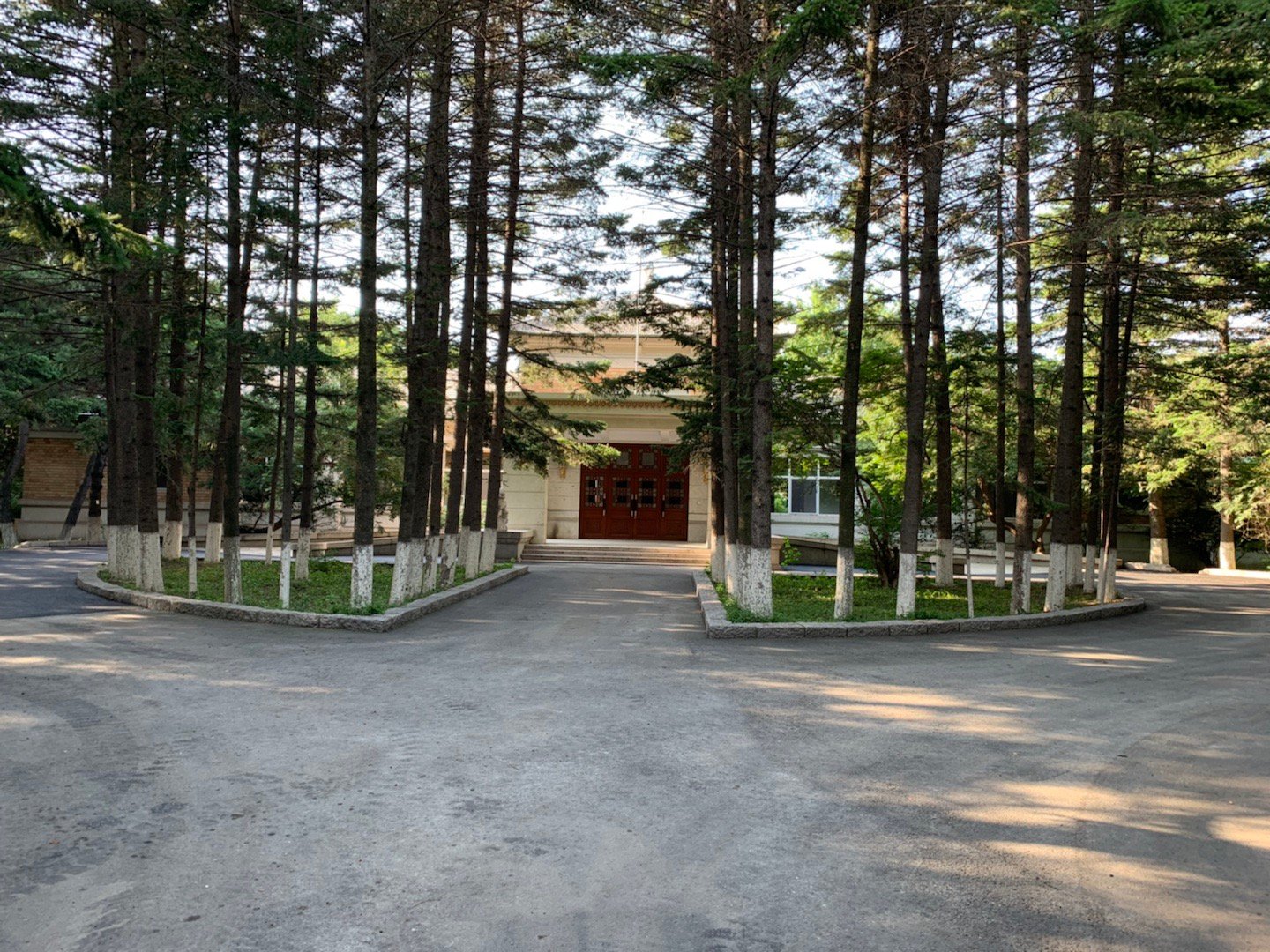 长春南湖宾馆值得推荐里面的环境非常不错还有梅花鹿