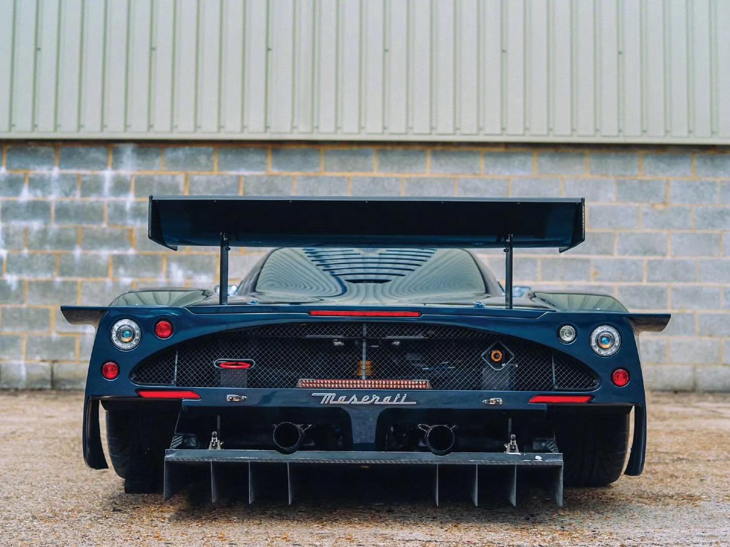 玛莎拉蒂mc12gt1赛车当时最高级别的gt赛车那会儿我还未成年