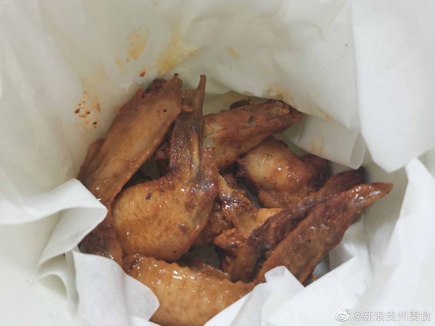 冒着热气的德克士烤翅真是让人没法拒绝唯一缺点就是和宣传图极度不