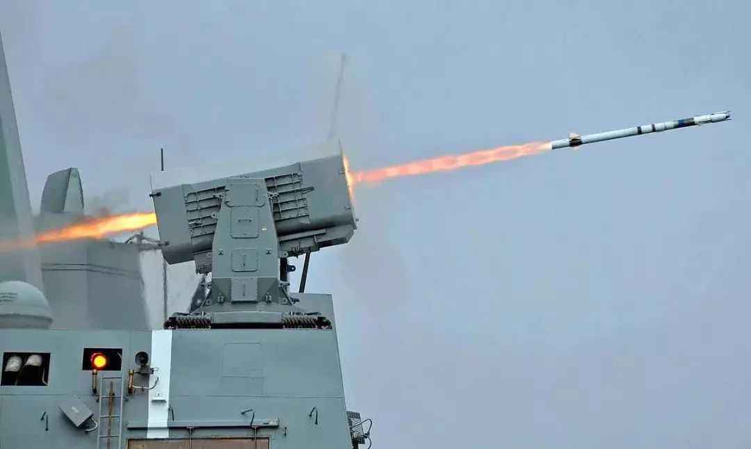 十二联防空炮西班牙海军舰艇的最后屏障独特的反潮流设计