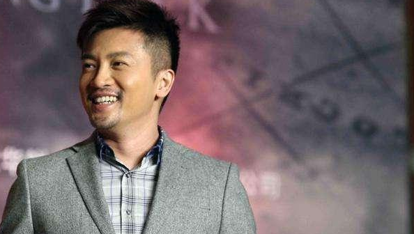 小虎队成员:一个感情成谜,一个二婚娶女神,一个牵上富婆的手