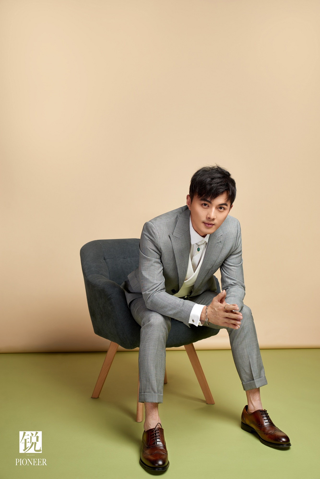 叶祖新全新大片曝光多种风格诠释别样时尚魅力