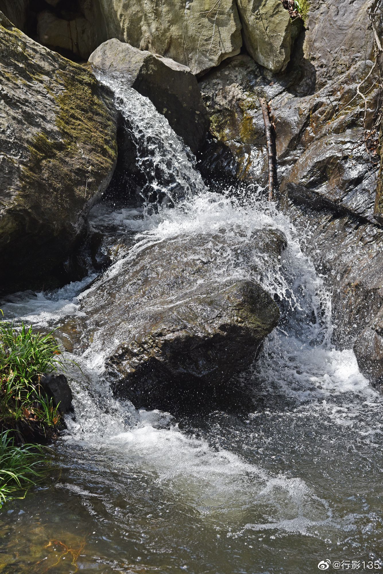 武汉黄陂木兰天池,从喊泉徒步下山,一路流水清泉飞瀑,仿佛走在山