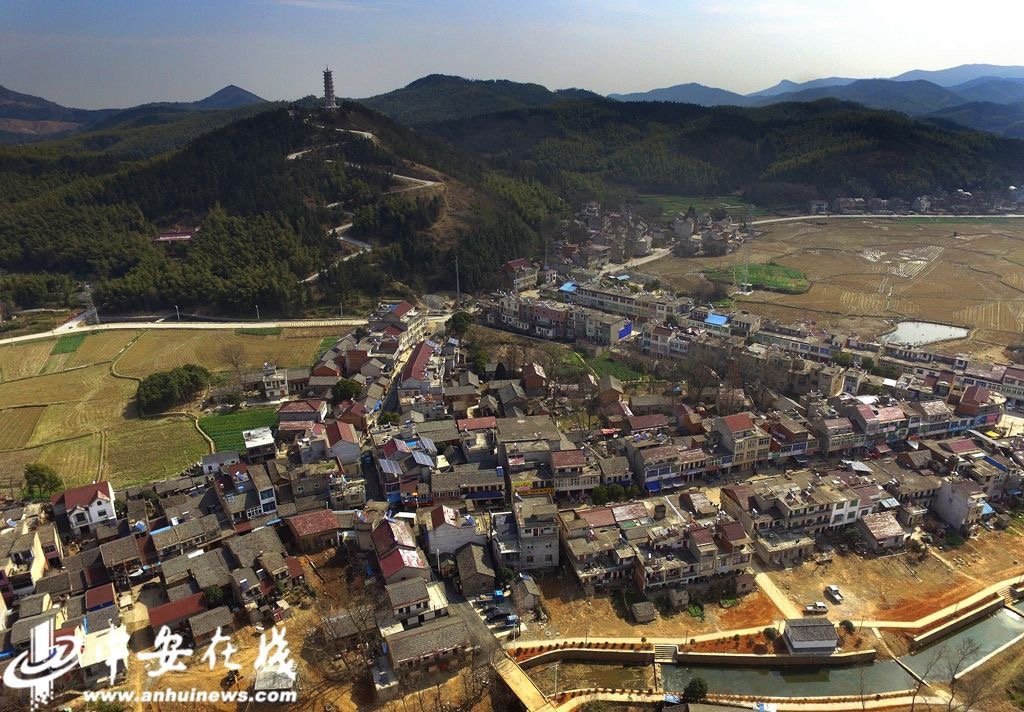 庐江县龙桥镇黄屯老街位于庐东南山区和水乡交接处