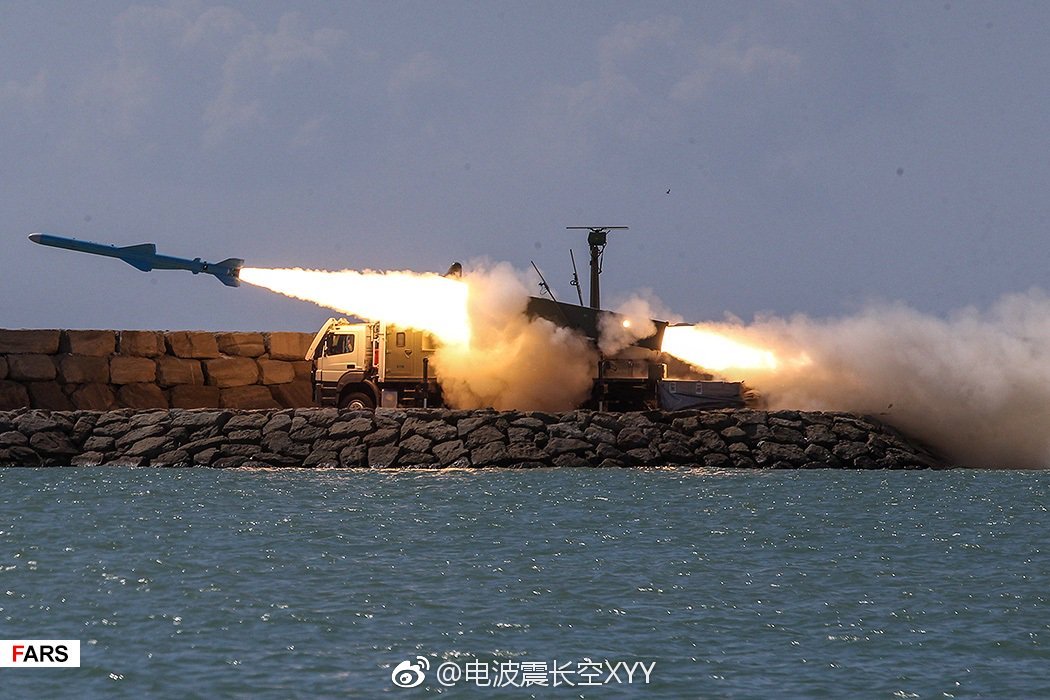 velayat 97演习中,伊朗岸防部队发射的ghader岸基反舰导弹